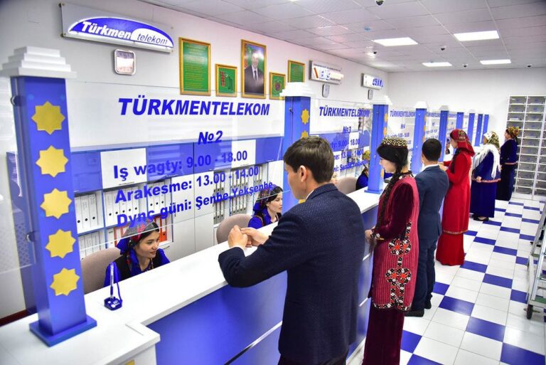 Türkmentelekomyň gyzlary